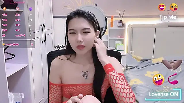 yangyang-234 online show from 04-30-26, 12:34