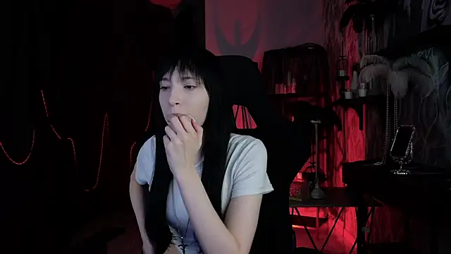 SeraphineSparda online show from 06-13-26, 11:41