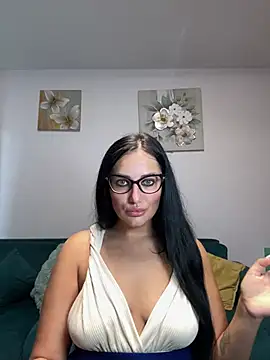 Snapshot of AnyEvyy chatting on 07-31-26, 04:45 AnyEvyy online show from 07-31-26, 04:45