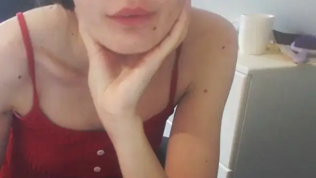 juili juili online show from 04-30-26, 05:47
