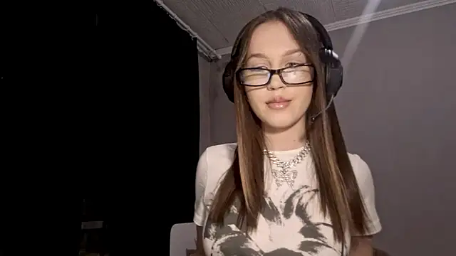 Katrinethequeen online show from 05-04-26, 04:10
