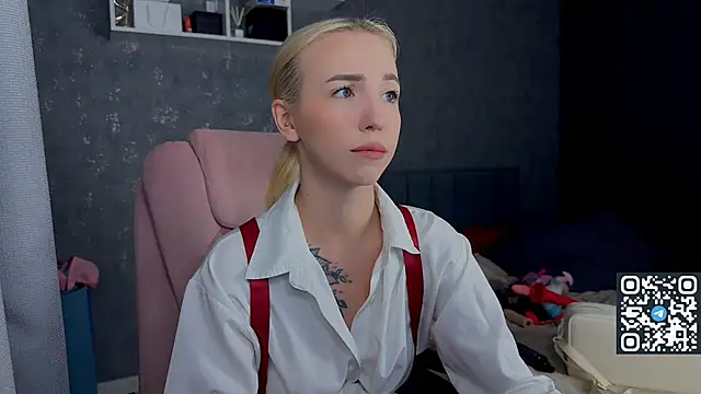 Sabrinkaaa online show from 05-27-26, 10:28