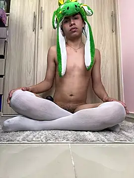 Asher Young online show from 05-22-26, 01:36