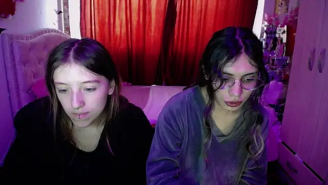 Blair y Briar online show from 05-13-26, 04:25