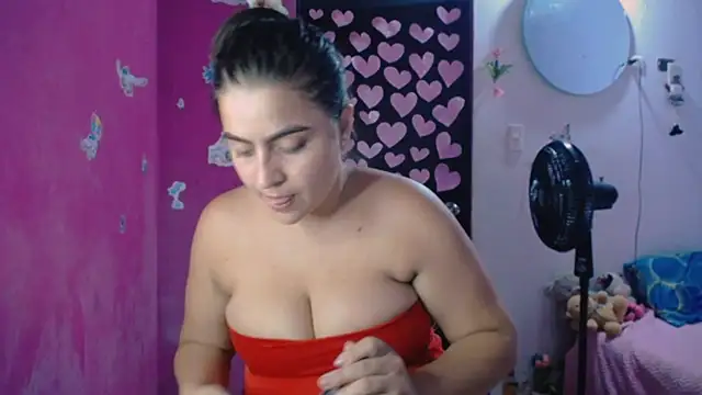 Kiara tits online show from 05-31-26, 01:33