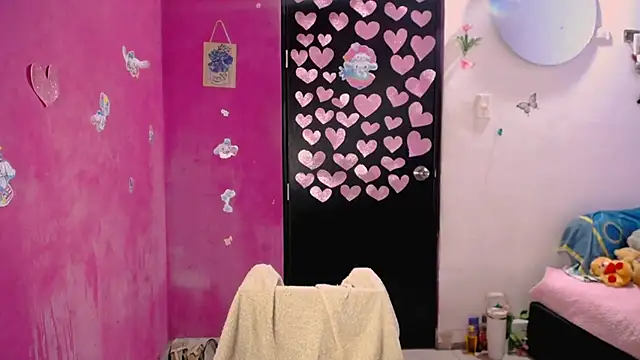 Kiara tits online show from 06-10-26, 11:50