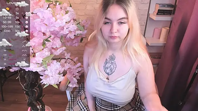 green eye twinkle online show from 05-31-26, 06:09