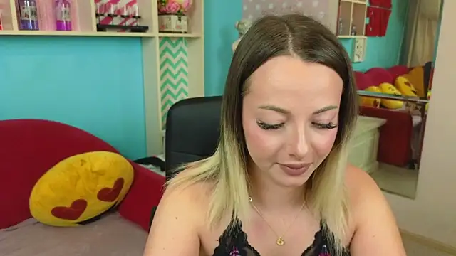 Wet Dakota online show from 06-12-26, 04:21