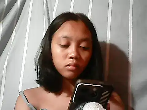 Yours AsianPinayGirl18 online show from 06-04-26, 10:25
