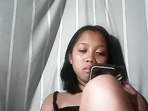 Yours AsianPinayGirl18 online show from 06-10-26, 09:49