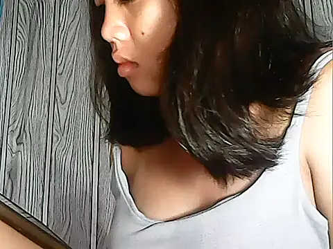 Yours AsianPinayGirl18 online show from 07-30-26, 10:31
