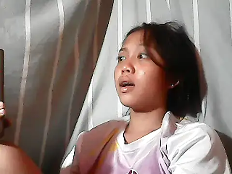 Yours AsianPinayGirl18 online show from 06-16-26, 11:27
