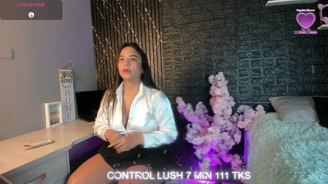 Snapshot of Aluna2_ chatting on 05-04-26, 04:21 Aluna2 online show from 05-04-26, 04:21