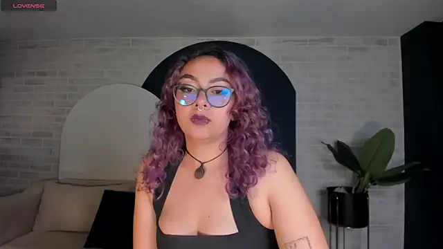 LoiseHarper online show from 05-06-26, 04:27