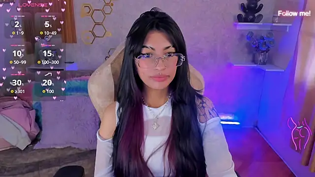 mia smoke  online show from 06-12-26, 04:49