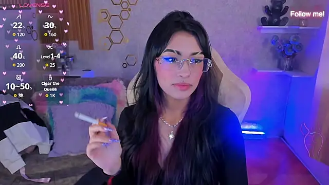 mia smoke  online show from 06-10-26, 03:35