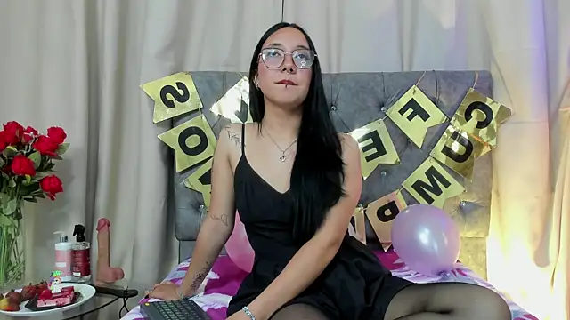 Snapshot of Alana_jazz chatting on 06-16-26, 04:12 Alana jazz online show from 06-16-26, 04:12