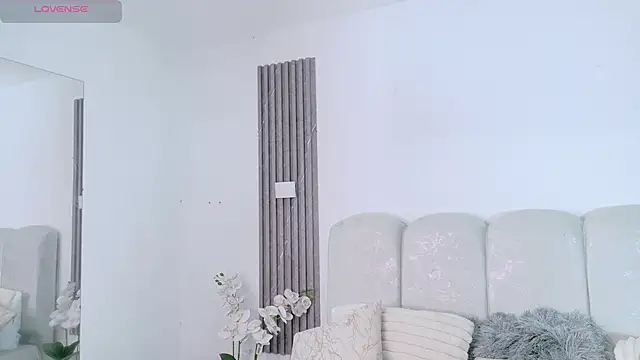 ScarlettVelvet online show from 05-20-26, 12:57