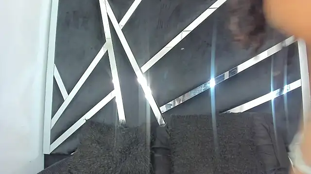 cristalxht online show from 06-06-26, 08:58