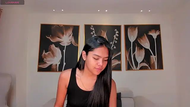 SaphiraJames online show from 06-10-26, 01:51