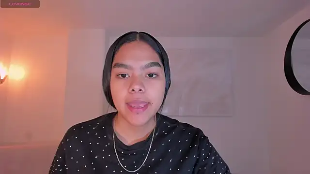 SaphiraJames online show from 06-26-26, 02:06