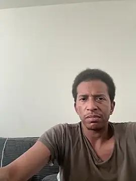 Ooohtoolee online show from 05-19-26, 05:20