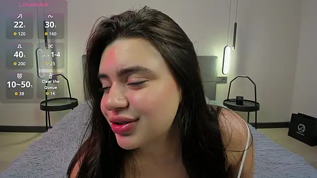 Courtneyyk  online show from 07-11-26, 01:11
