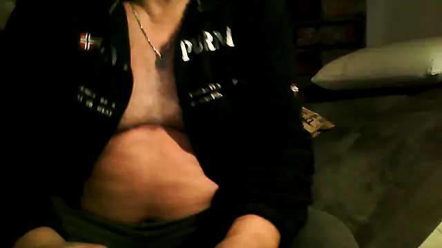 Soloyan online show from 12-22-25, 05:40