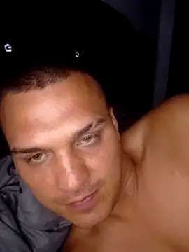 Snapshot of Marvic_men chatting on 05-03-26, 03:33 Marvic men online show from 05-03-26, 03:33