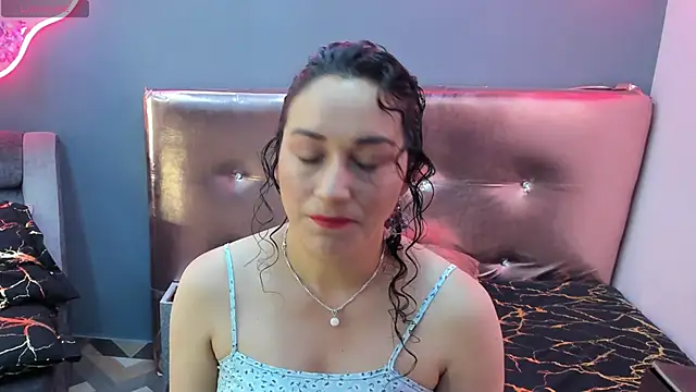 Elizabeth bennett online show from 05-22-26, 12:58