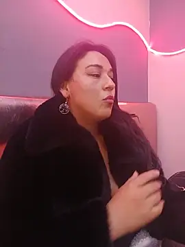 Elizabeth bennett online show from 06-19-26, 02:45
