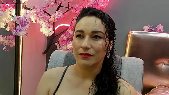 Elizabeth bennett online show from 06-22-26, 12:35