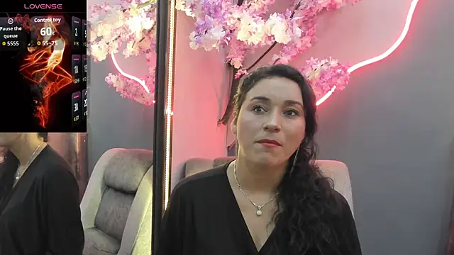 Elizabeth bennett online show from 05-23-26, 08:41