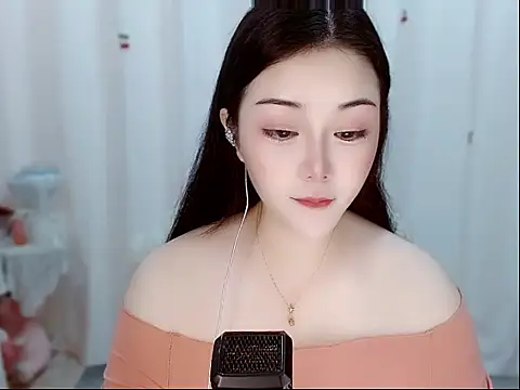 Amy-cnbaby online show from 05-03-26, 01:22