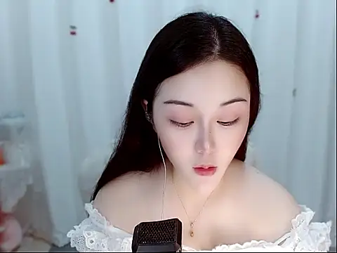 Amy-cnbaby online show from 05-25-26, 01:27