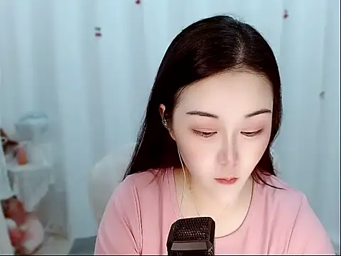 Amy-cnbaby online show from 05-27-26, 01:37