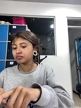 Snapshot of Noa_lau chatting on 07-23-26, 08:49 Noa lau online show from 07-23-26, 08:49