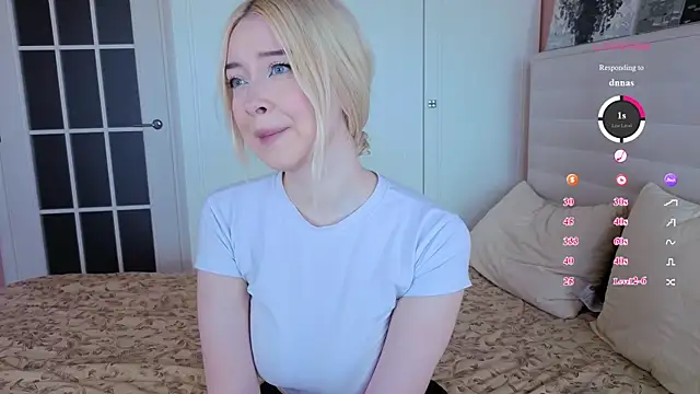 Chanelbayerr online show from 06-07-26, 01:05