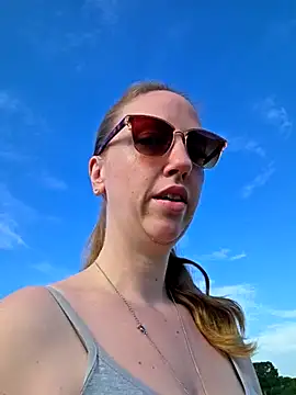 SweetGermanAlina online show from 06-27-26, 06:08