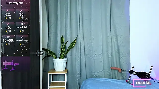 megangil  online show from 05-12-26, 08:43