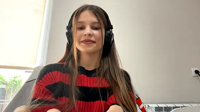 SerafinaAreizaga online show from 06-10-26, 09:54