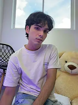 VelvetEsteven online show from 04-30-26, 02:13