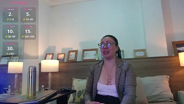 FranciscaVera online show from 06-09-26, 06:53