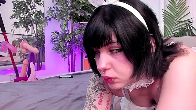 Ashley Alt online show from 05-30-26, 06:42