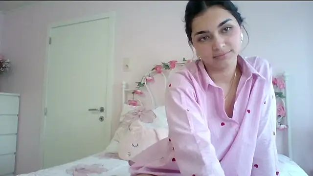 yourbella37 online show from 05-20-26, 06:49