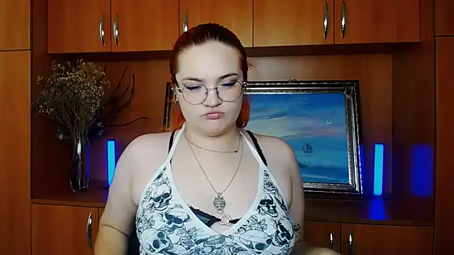 Snapshot of RinaRiii chatting on 07-17-26, 12:02 RinaRiii online show from 07-17-26, 12:02