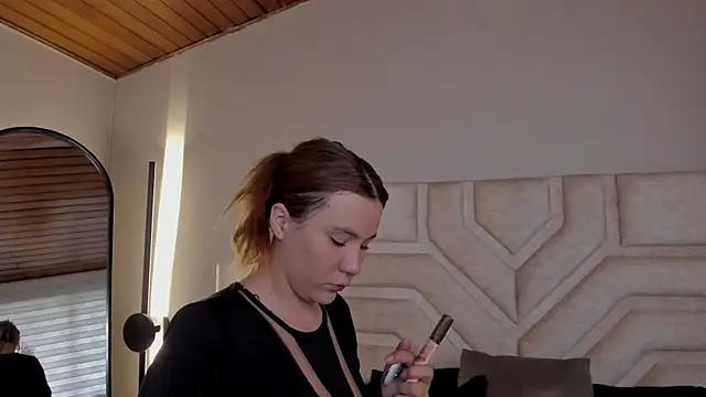  zoe 3 online show from 07-17-26, 12:57