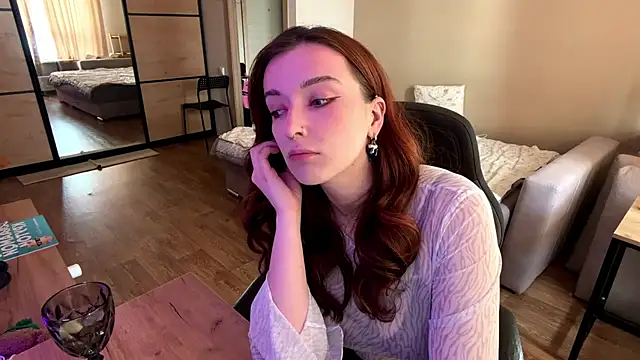 Snapshot of Stella_Rass chatting on 05-18-26, 07:35 Stella Rass online show from 05-18-26, 07:35