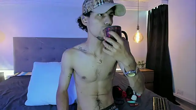 MichaelEvanss  online show from 06-30-26, 12:49