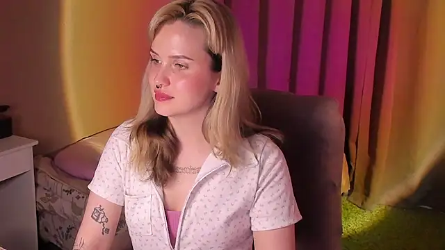 hellfirekiss online show from 06-04-26, 06:29